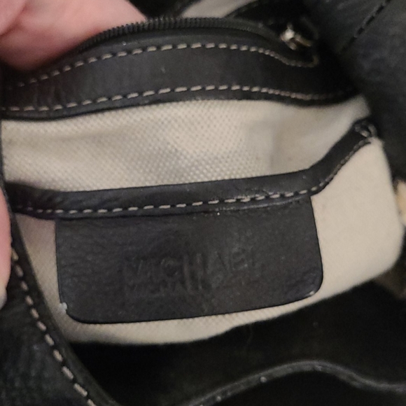 EUC MICHAEL KORS HANDBAG - Picture 3 of 4